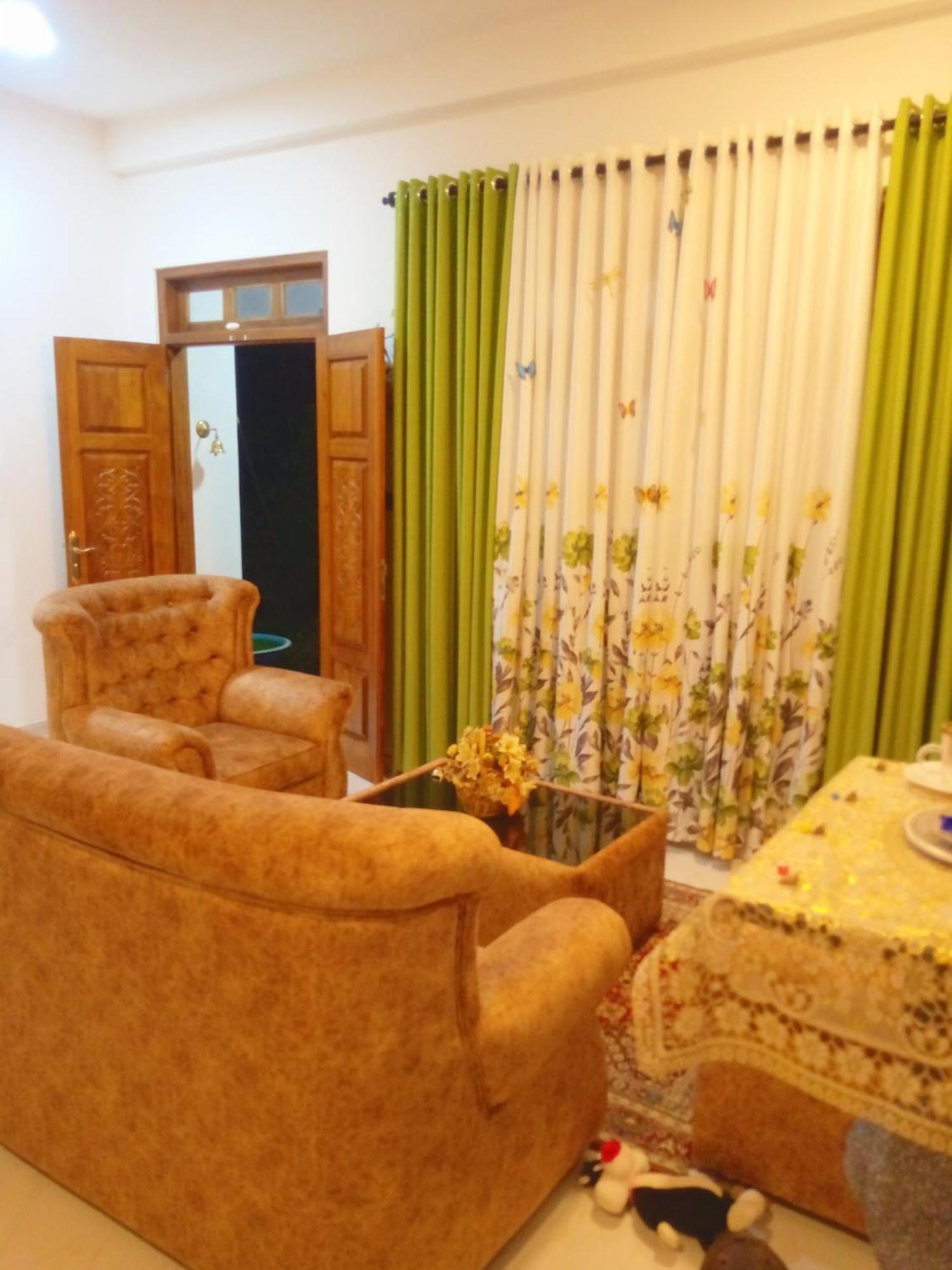 Alexandra Home For Foreign Tourists Only 加姆波勒 外观 照片