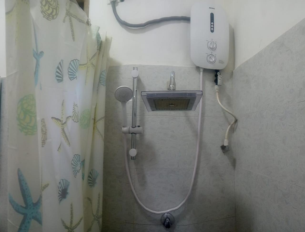 Alexandra Home For Foreign Tourists Only 加姆波勒 外观 照片